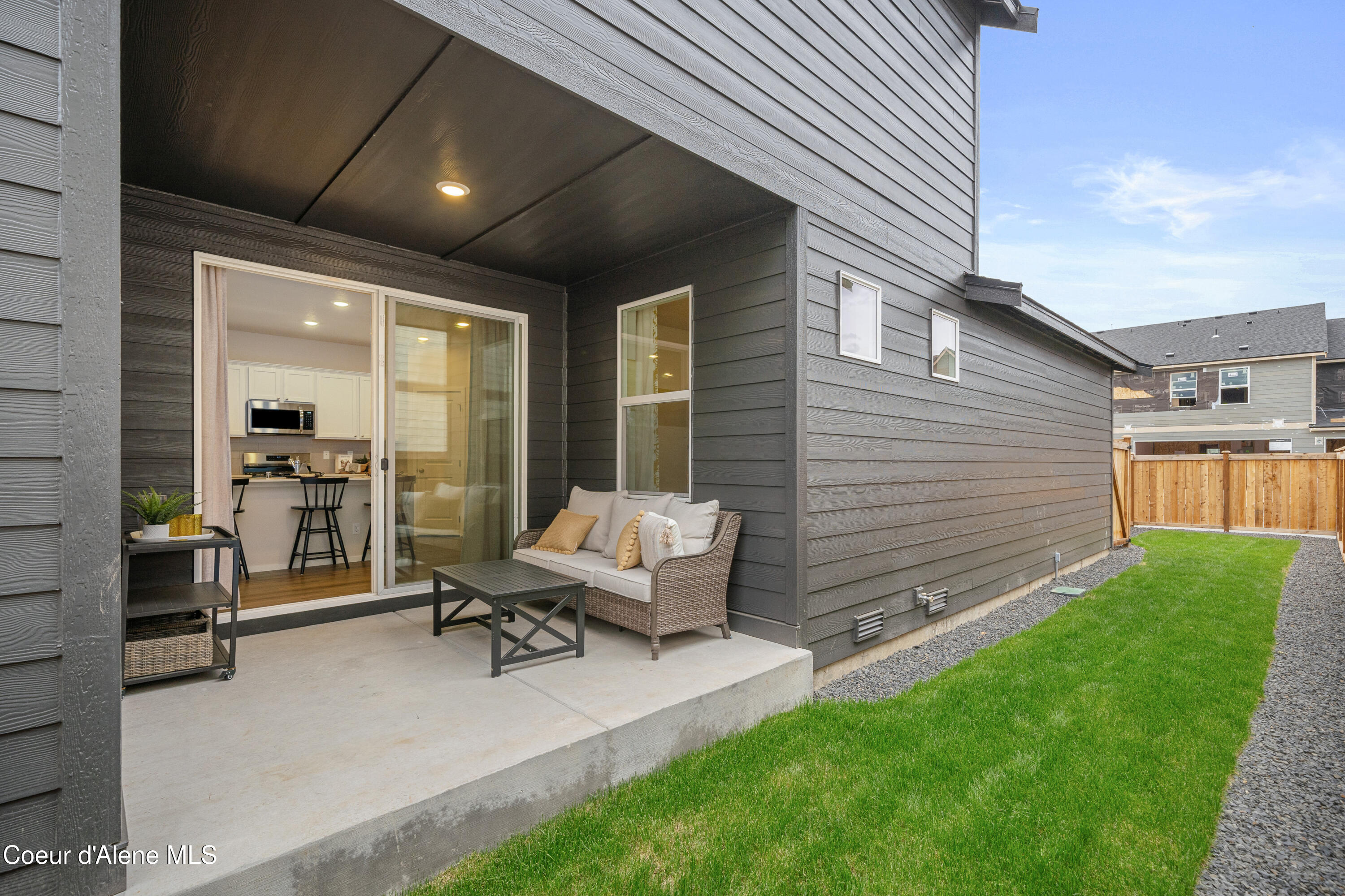 Hayden, Idaho 83835, United States, 3 Bedrooms Bedrooms, ,3 BathroomsBathrooms,Residential,Pending,34643