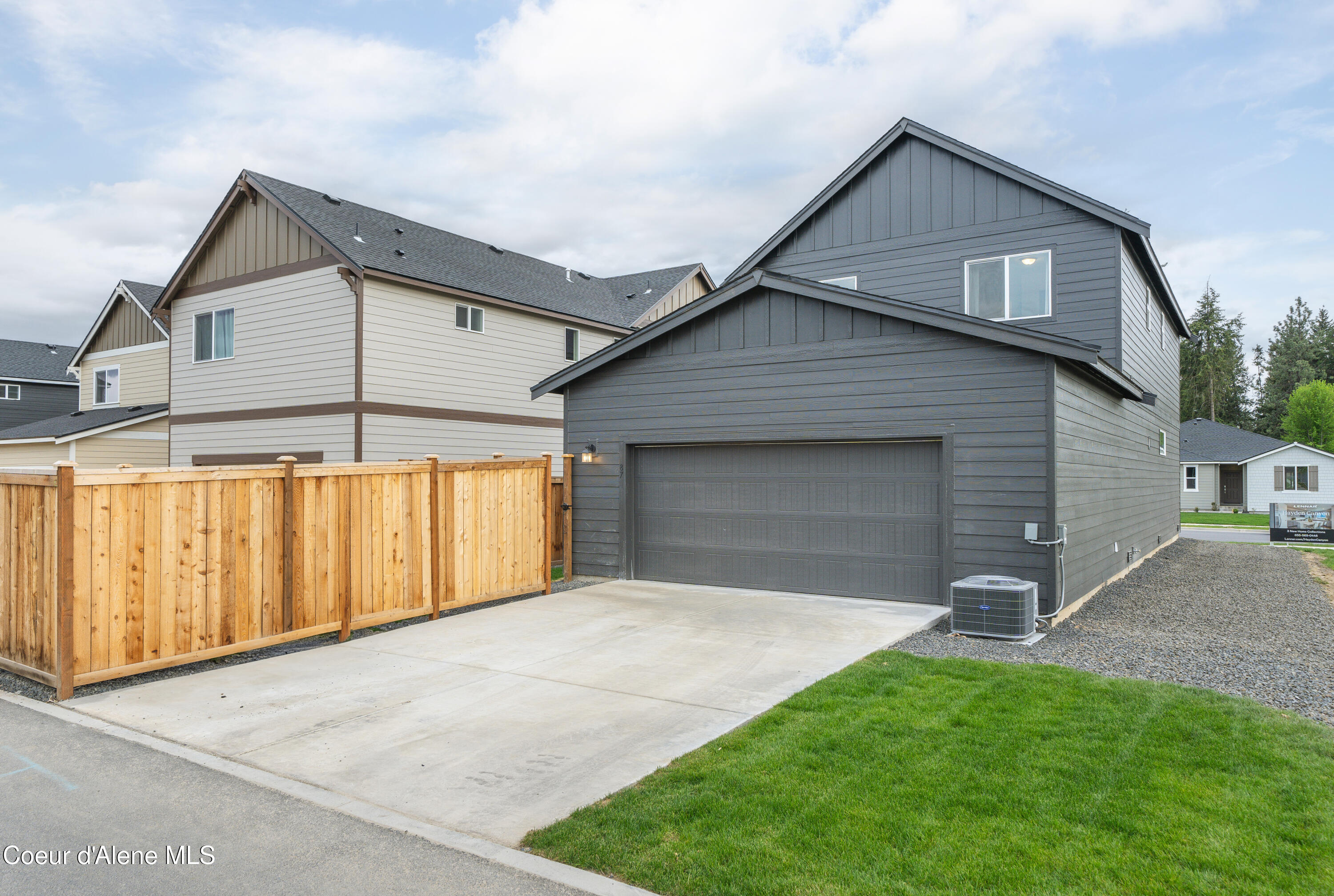 Hayden, Idaho 83835, United States, 3 Bedrooms Bedrooms, ,3 BathroomsBathrooms,Residential,Pending,34643