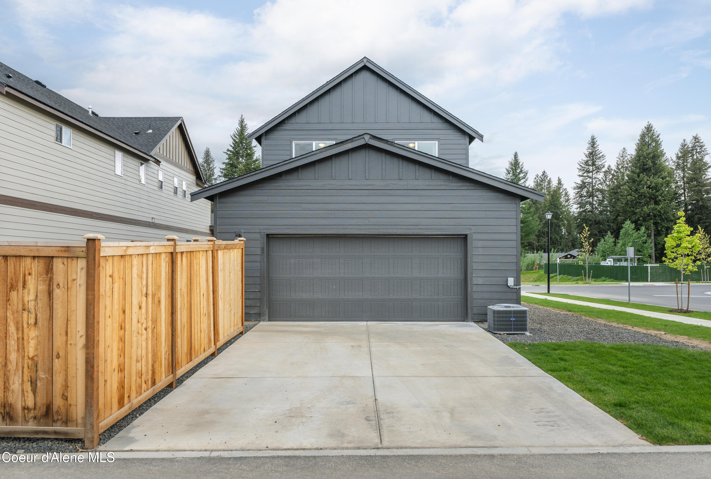 Hayden, Idaho 83835, United States, 3 Bedrooms Bedrooms, ,3 BathroomsBathrooms,Residential,Pending,34643