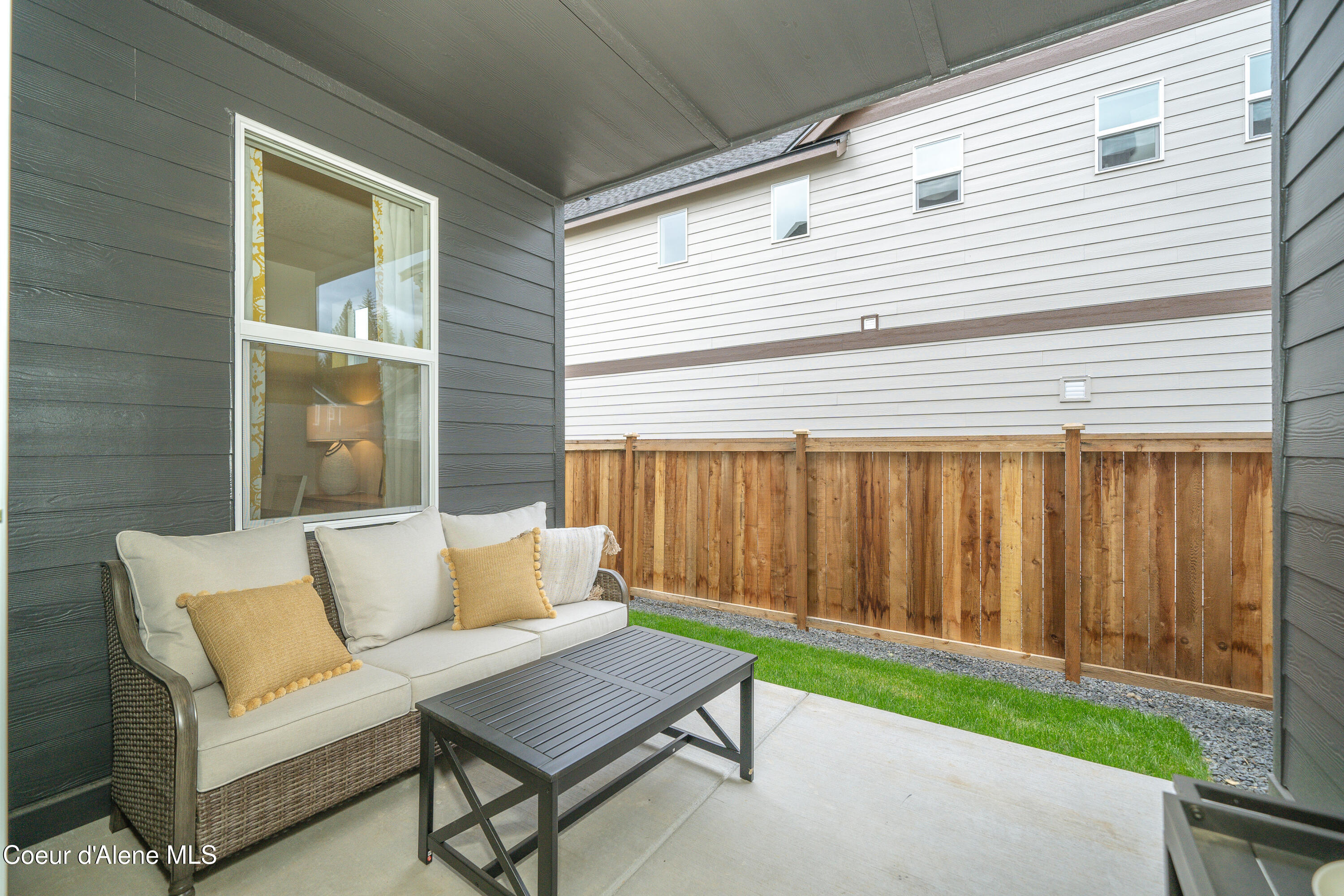 Hayden, Idaho 83835, United States, 3 Bedrooms Bedrooms, ,3 BathroomsBathrooms,Residential,Pending,34643