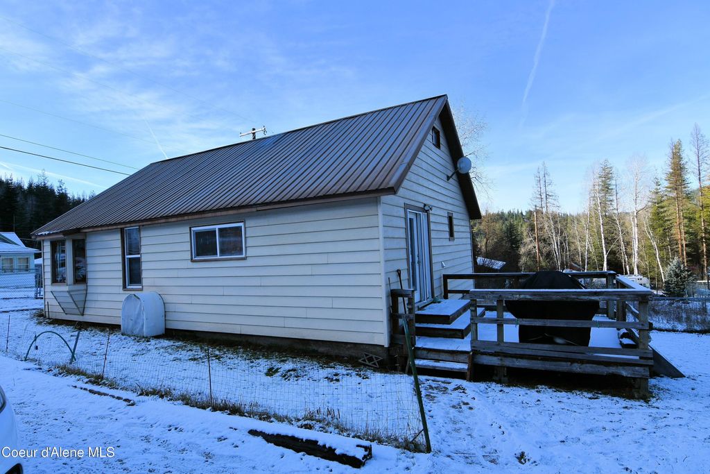 Photo of 827 &amp; 835 Lower Page, Smelterville, ID 83868 (MLS # 26-172)