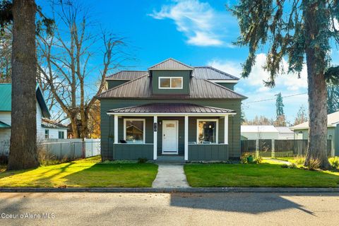 Photo of 310 LINDEN Ave, Coeur dAlene, ID 83814 (MLS # 25-11120)