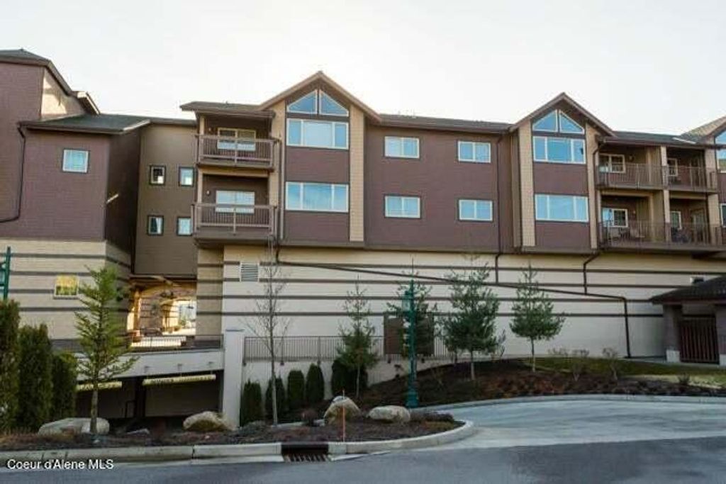 Photo of 2051 MAIN St #315, Coeur dAlene, ID 83814 (MLS # 25-9206)