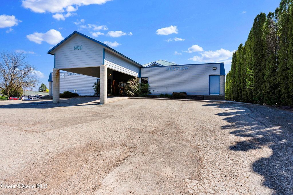 Photo of 950 Ironwood Dr # 1, Coeur dAlene, ID 83814 (MLS # 26-237)