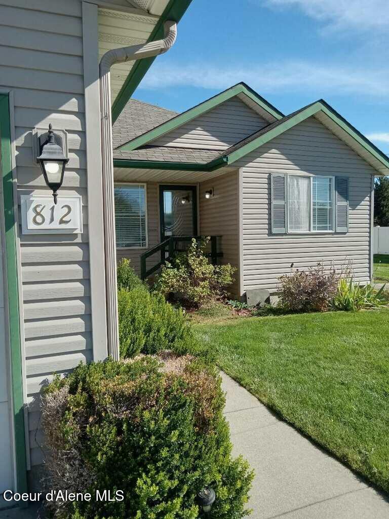 Photo of 812 Doryport Ct, Post Falls, ID 83854 (MLS # 26-9781)