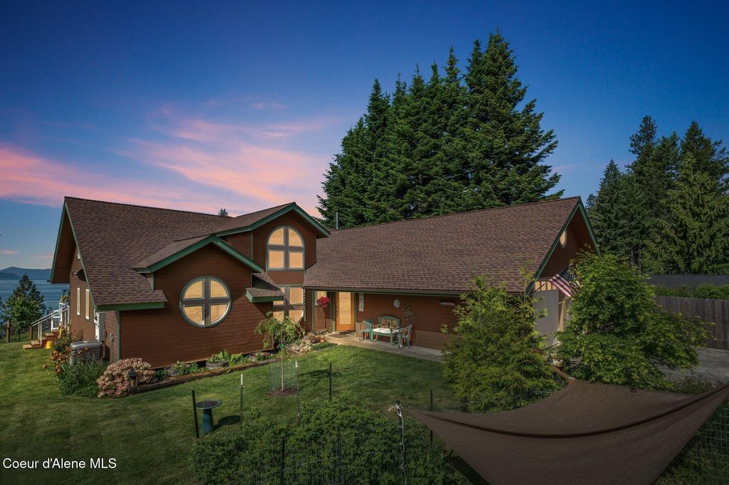 Photo of 311 School Rd, Hope, ID 83836 (MLS # 26-2281)