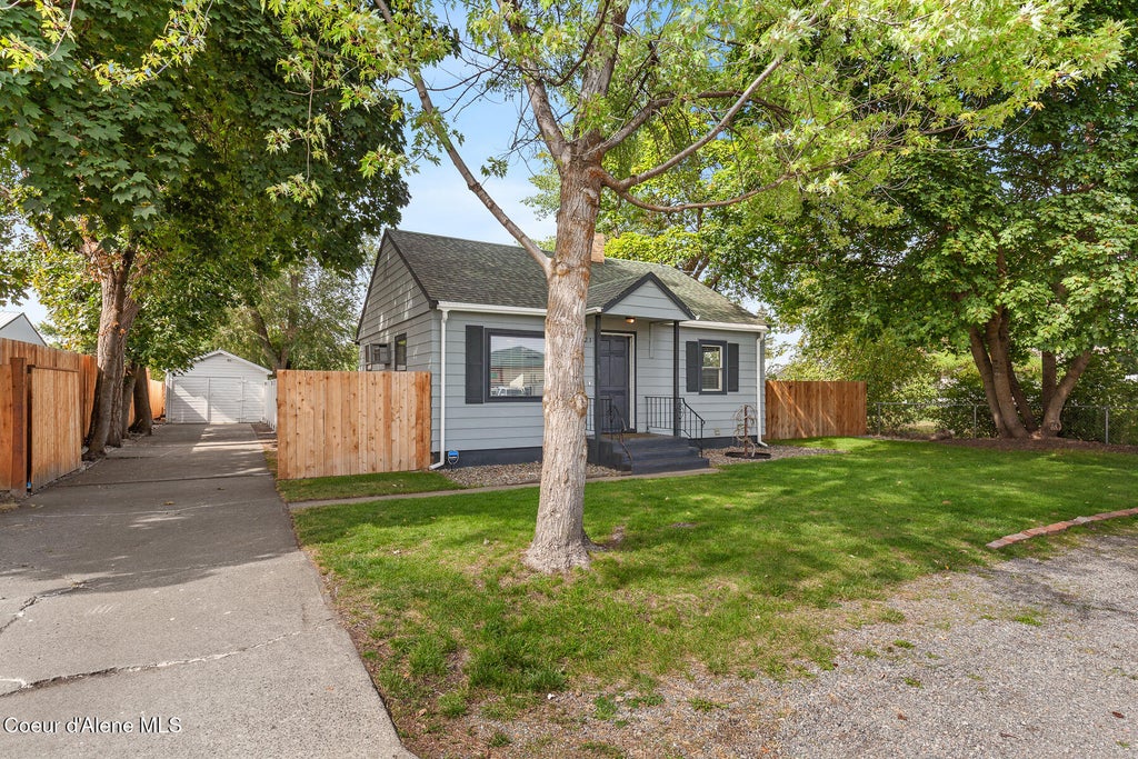 Photo of 423 Marguerite RD, Spokane Valley, WA 99212 (MLS # 26-9375)