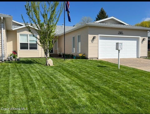 Photo of 1463 Woodlawn DR, Hayden, ID 83835 (MLS # 26-9122)