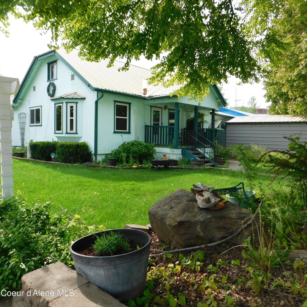Photo of 81 Cedar ST, Priest River, ID 83856 (MLS # 26-4853)