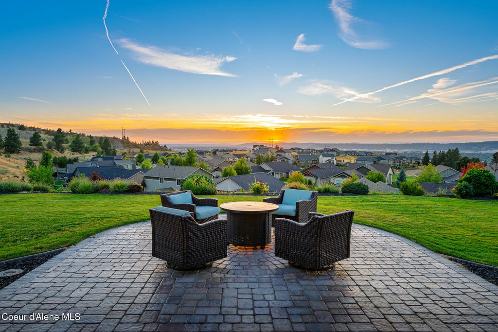 Photo of 115 PARKVIEW Ct, Liberty Lake, WA 99019 (MLS # 25-11452)