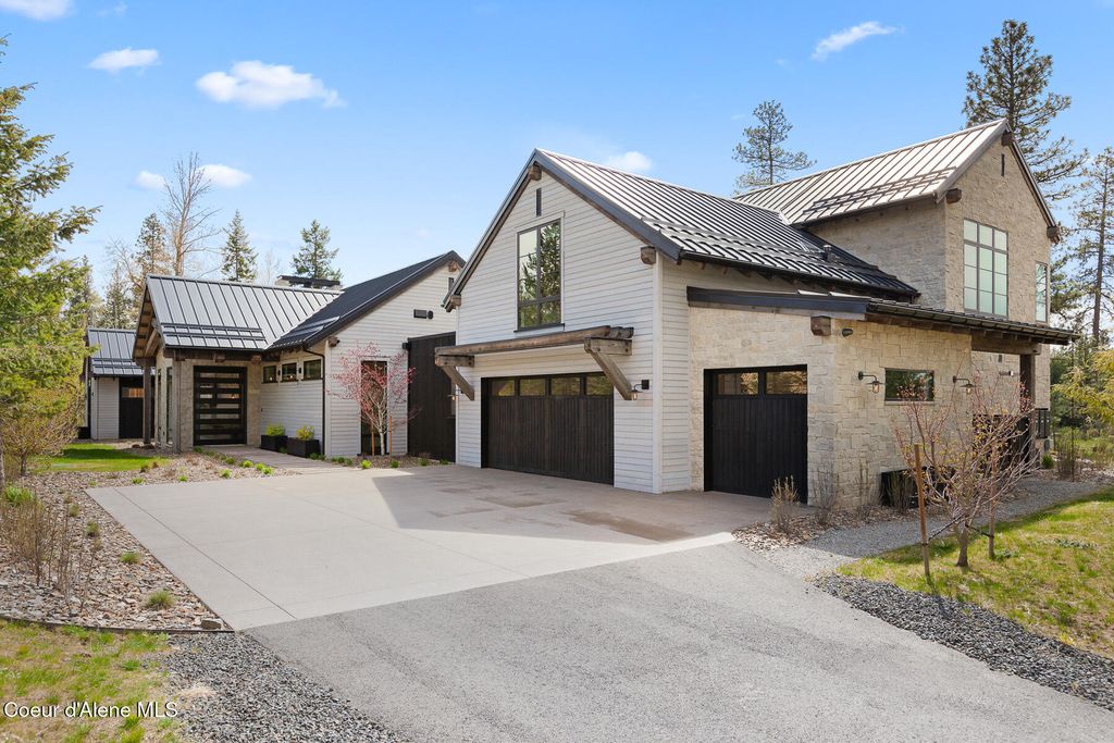 Photo of 2124 KETTLE RIDGE Rd, Harrison, ID 83833 (MLS # 25-2168)