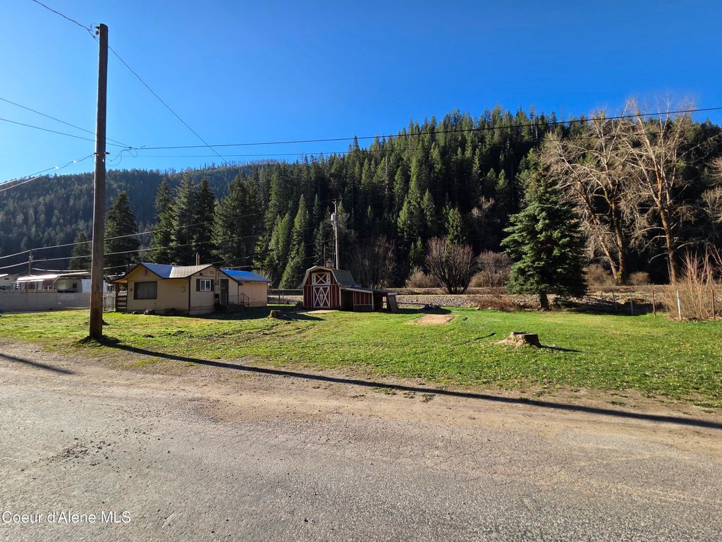 Photo of 16 Meadow St, Wallace, ID 83873 (MLS # 26-3306)