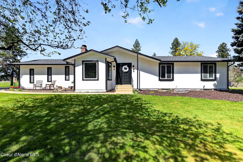 Photo of 5819 Roger Dr, Post Falls, ID 83854 (MLS # 26-4040)