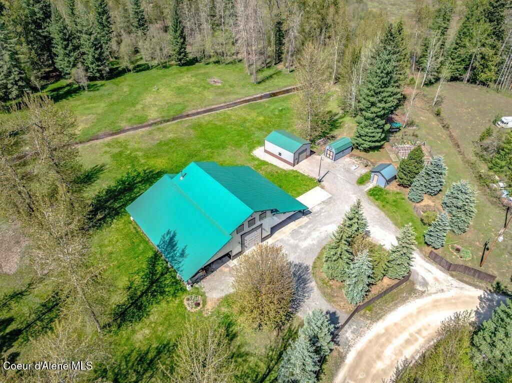 Photo of 215 Hulett Hills Hills, Sandpoint, ID 83864 (MLS # 26-4391)