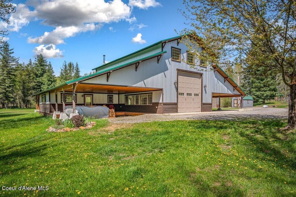 Photo of 215 Hulett Hills Hills, Sandpoint, ID 83864 (MLS # 26-4391)