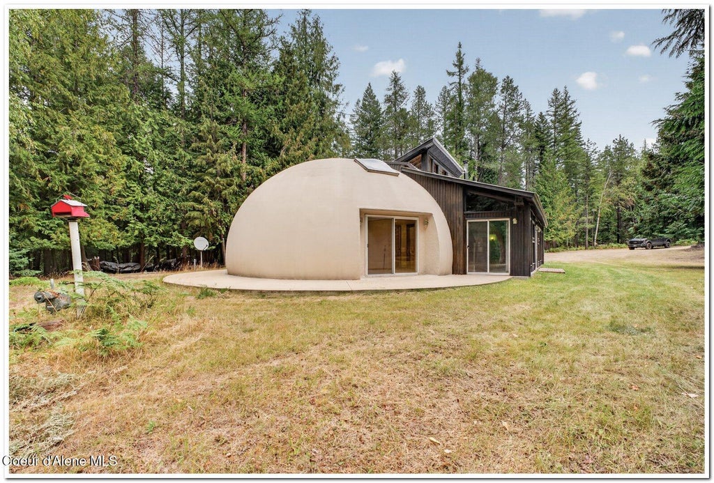 Photo of 159 Tower RD, Naples, ID 83847 (MLS # 26-9049)