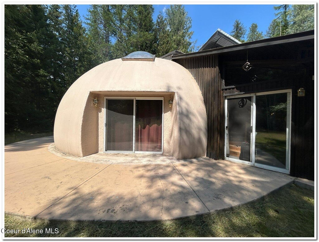 Photo of 159 Tower RD, Naples, ID 83847 (MLS # 26-9049)