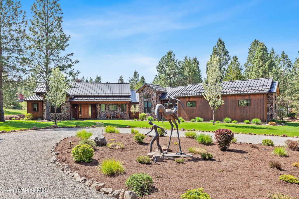 Photo of 2010 Dodd Rd, Hayden, ID 83835 (MLS # 26-4178)