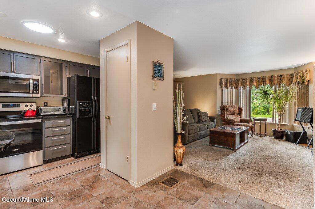 12254 N Government Way, Hayden, Idaho image 9