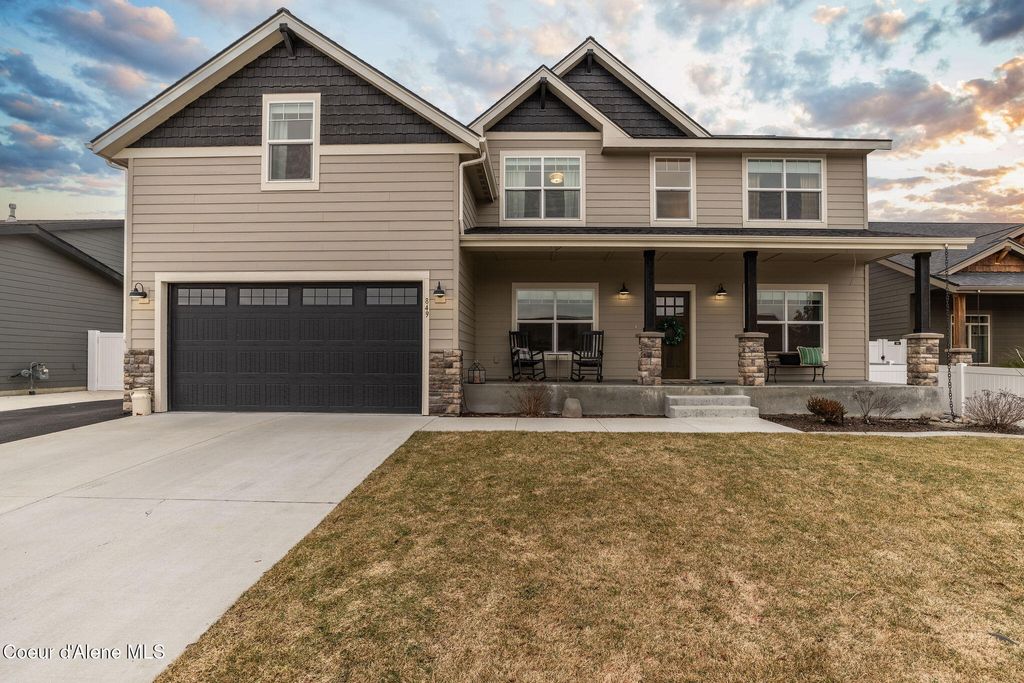 Photo of 849 Ashworth Ln, Post Falls, ID 83854 (MLS # 26-637)