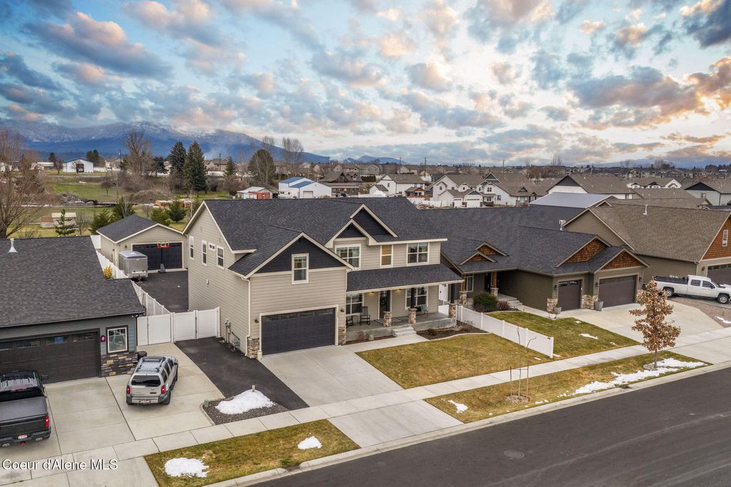 Photo of 849 Ashworth Ln, Post Falls, ID 83854 (MLS # 26-637)