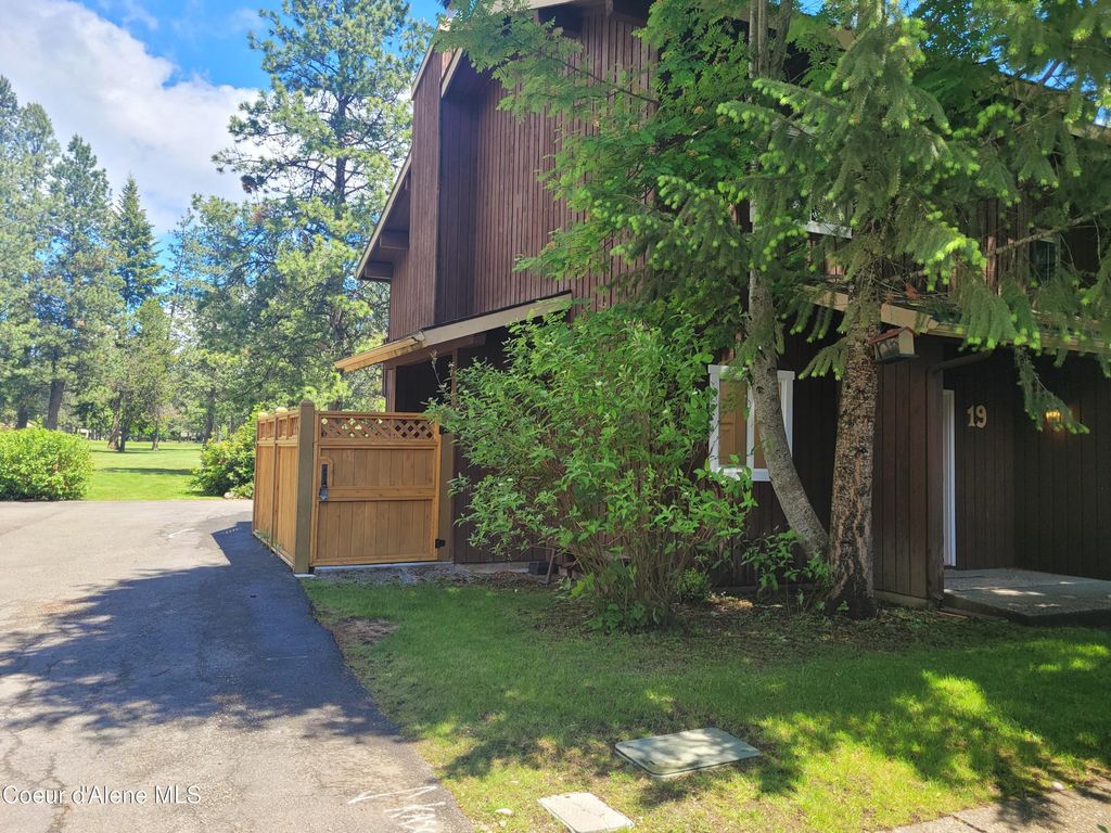 Photo of 5305 FAIRWAY Ln #19, Rathdrum, ID 83858 (MLS # 25-10837)