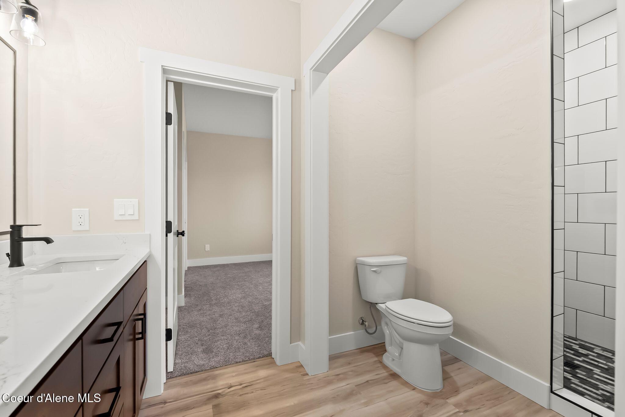 Cocolalla, Idaho, 83813, United States, 4 Bedrooms Bedrooms, ,4 BathroomsBathrooms,Residential,Active,2042202