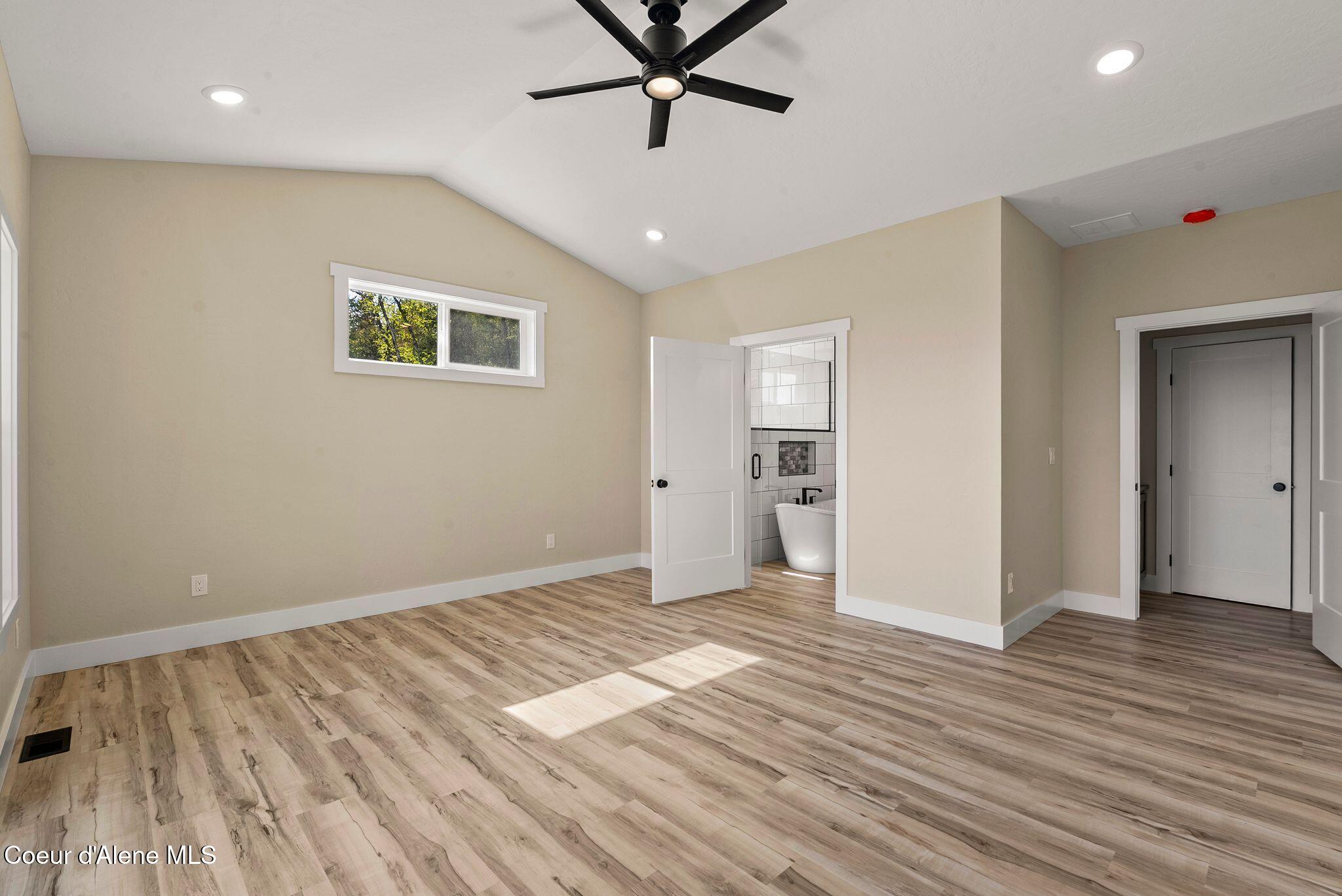 Cocolalla, Idaho, 83813, United States, 4 Bedrooms Bedrooms, ,4 BathroomsBathrooms,Residential,Active,2042202