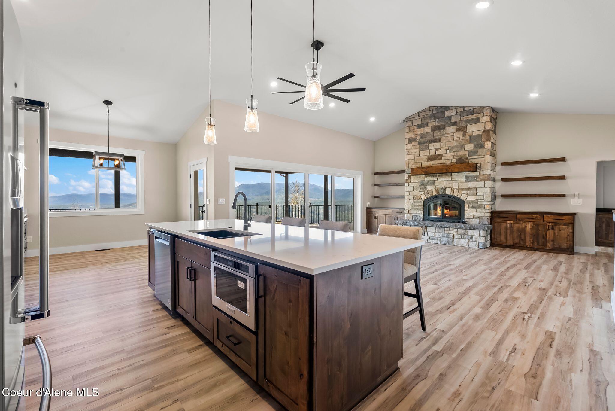 Cocolalla, Idaho, 83813, United States, 4 Bedrooms Bedrooms, ,4 BathroomsBathrooms,Residential,Active,2042202