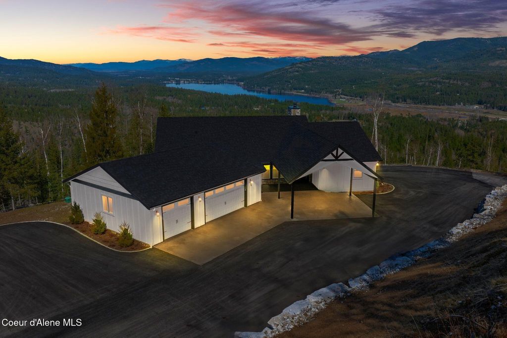 Photo of 52 Hoof Run Run, Cocolalla, ID 83813 (MLS # 26-4231)