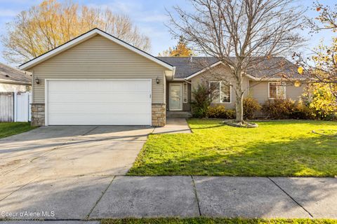 Photo of 9192 GREAT HALL Dr, Hayden, ID 83835 (MLS # 25-11125)