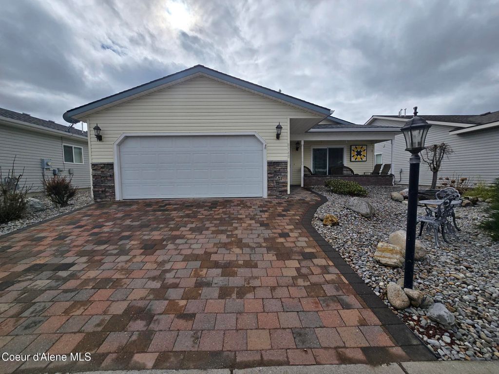 Photo of 8548 Sawtooth St, Rathdrum, ID 83858 (MLS # 26-2003)