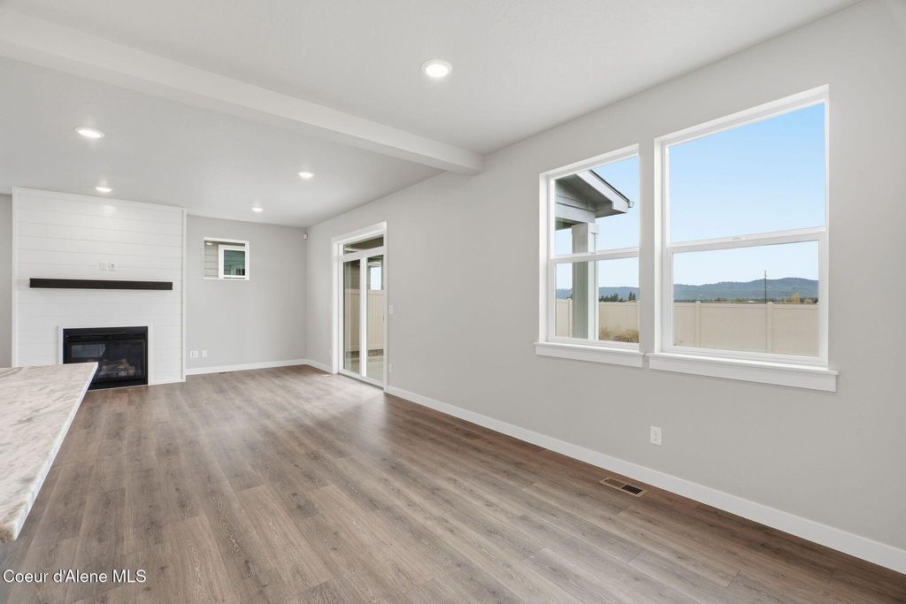 Photo of 7019 Coeur Terre Blvd, Coeur dAlene, ID 83815 (MLS # 26-1346)