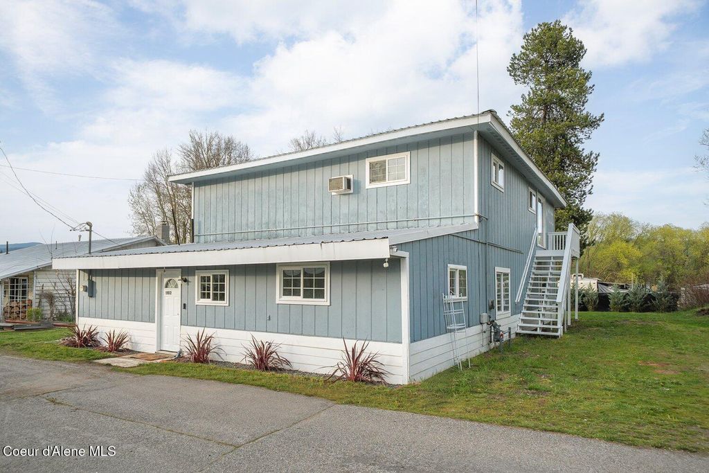 Photo of 11102 4th St, Hauser, ID 83854 (MLS # 26-3873)