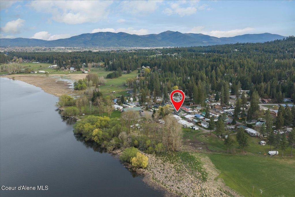 Photo of 11102 4th St, Hauser, ID 83854 (MLS # 26-3873)