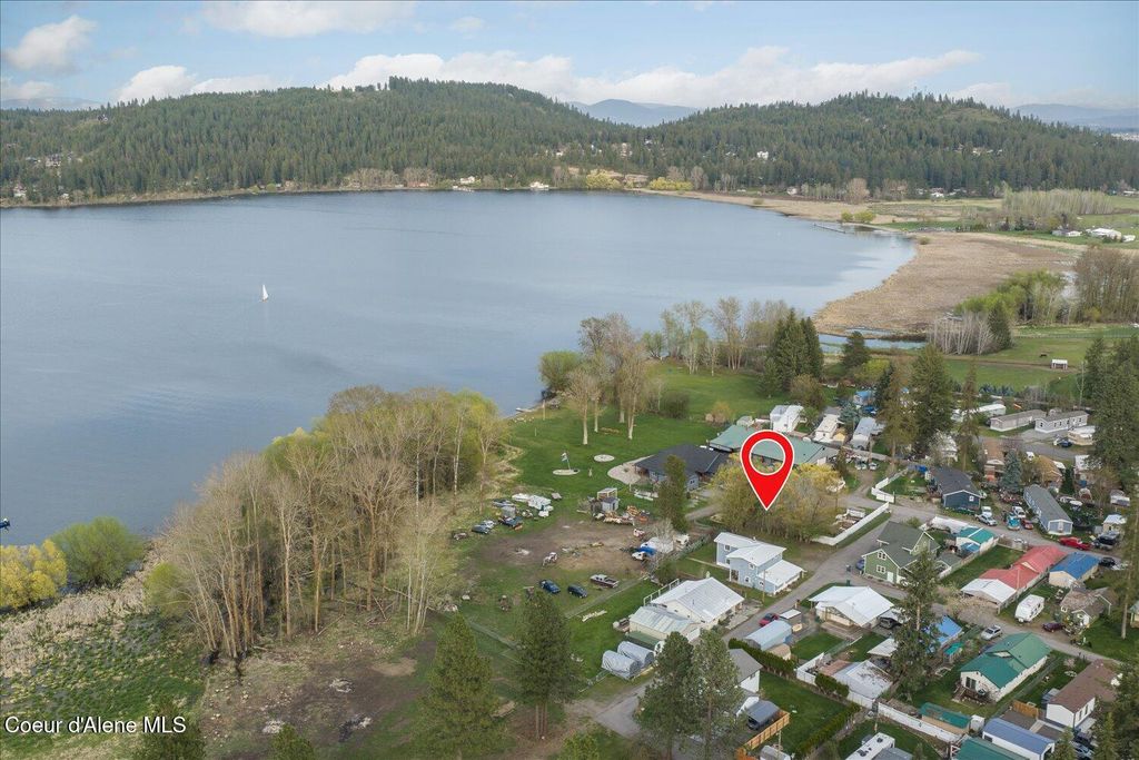 Photo of 11102 4th St, Hauser, ID 83854 (MLS # 26-3873)