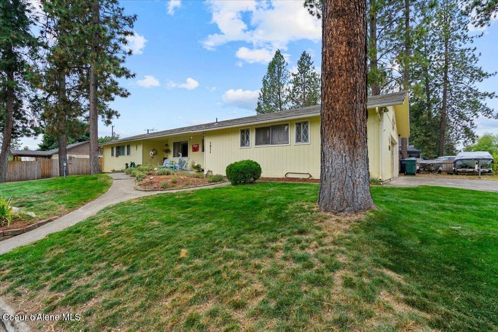 Photo of 3025 17TH St, Coeur dAlene, ID 83815 (MLS # 25-9876)