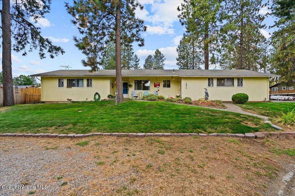 Photo of 3025 17TH St, Coeur dAlene, ID 83815 (MLS # 25-9876)