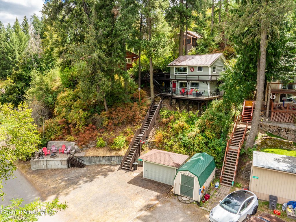 Photo of 11653 Honeymoon Bay Rd, Newman Lake, WA 99025 (MLS # 26-1682)