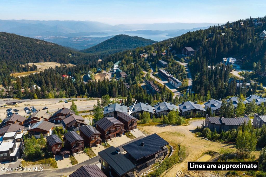 Photo of 157 Chutes Ln, Sandpoint, ID 83864 (MLS # 25-10147)