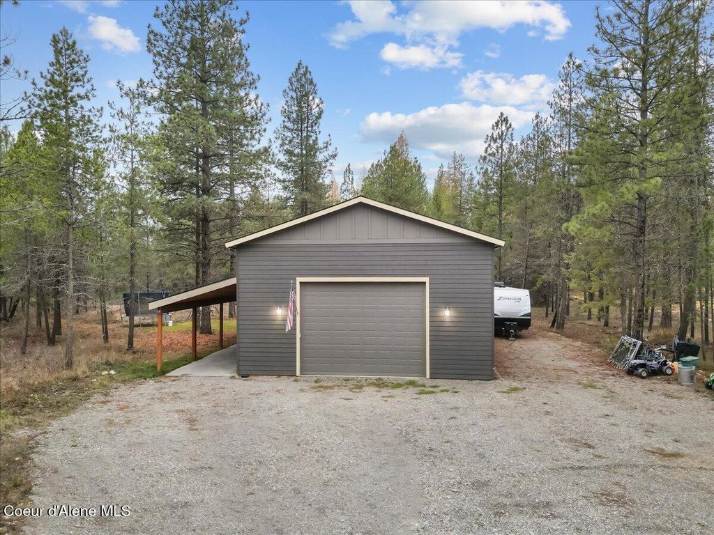 Photo of 172 Wyatt Ln, Spirit Lake, ID 83869 (MLS # 26-3880)
