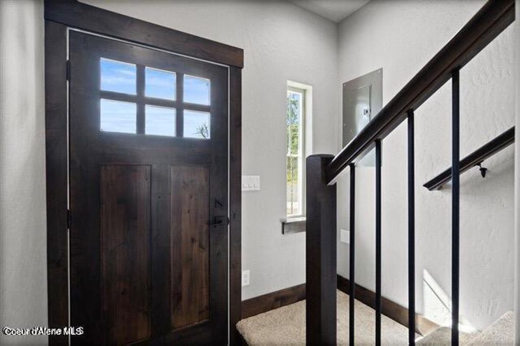 Photo of 206 LOBO Loop, Hayden, ID 83835 (MLS # 25-8426)