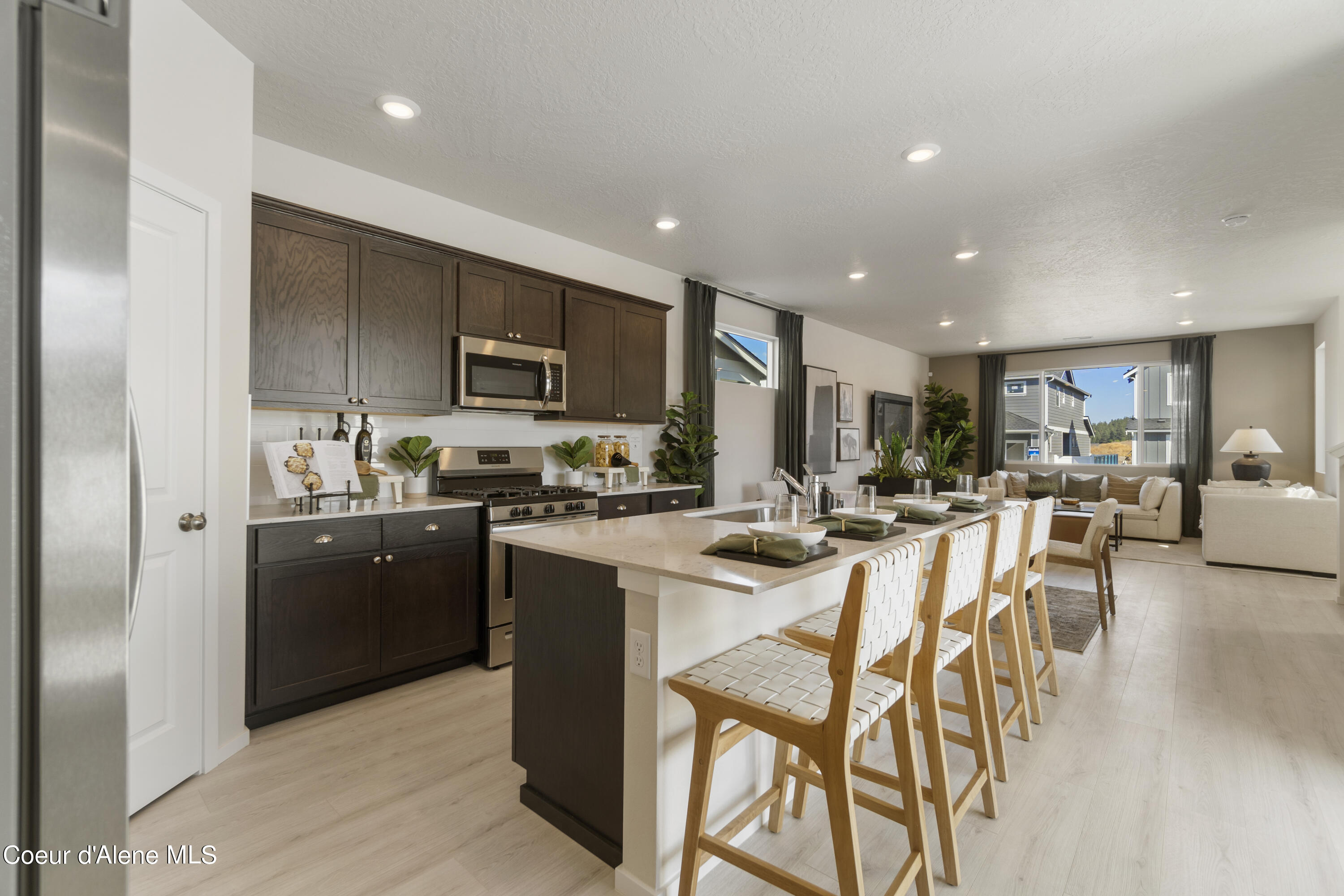 Hayden, Idaho 83835, United States, 3 Bedrooms Bedrooms, ,3 BathroomsBathrooms,Residential,Pending,47261