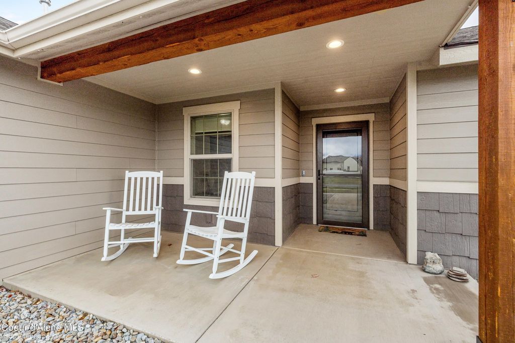 Photo of 1474 Wayward Cir, Post Falls, ID 83854 (MLS # 25-11099)
