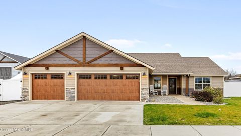 Photo of 1474 Wayward Cir, Post Falls, ID 83854 (MLS # 25-11099)