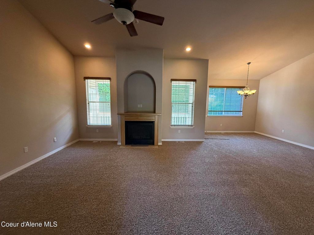 Photo of 10102 ZACK Ct, Hayden, ID 83835 (MLS # 25-9523)
