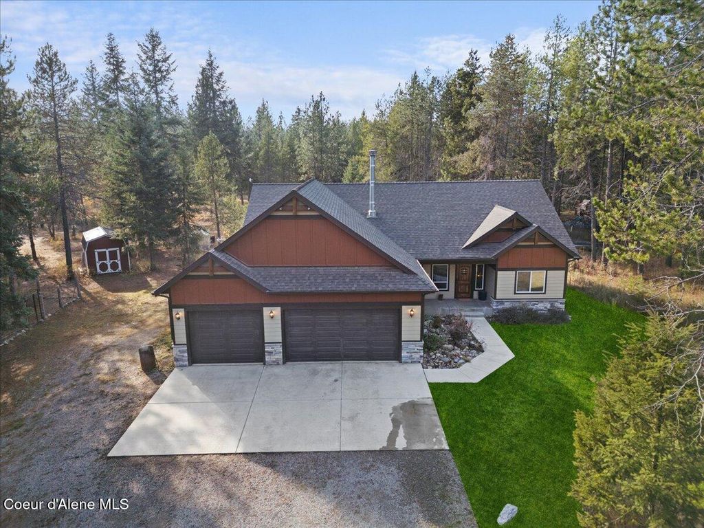 Photo of 2130 BELLAMY Rd, Athol, ID 83801 (MLS # 25-6385)
