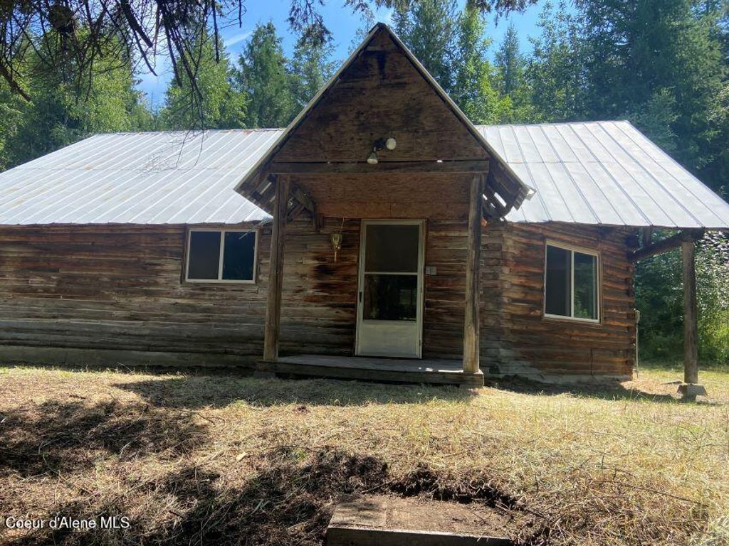 Photo of 1456 Mountain Meadows Meadows, Naples, ID 83847 (MLS # 25-8065)