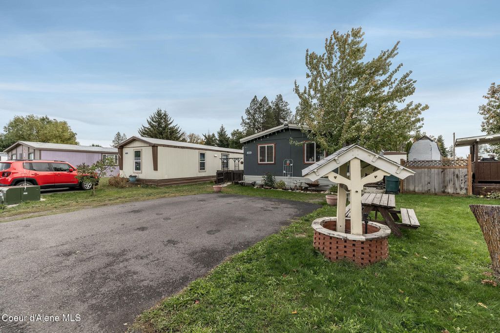 Photo of 8458 Park Loop, Rathdrum, ID 83858 (MLS # 25-11122)