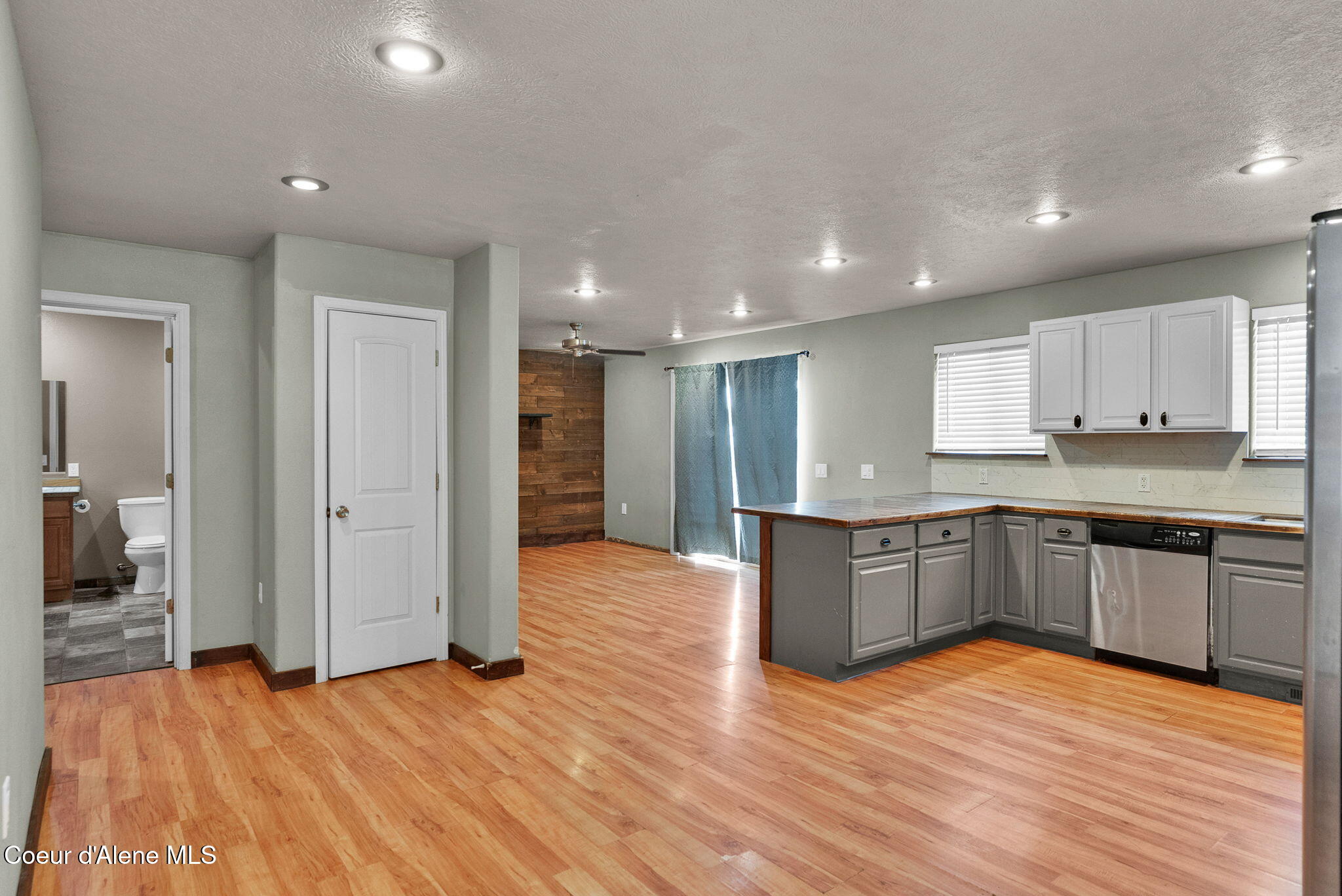 6550 Kelso Lake